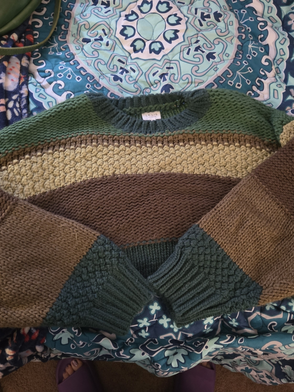Le Lis Striped Chunky Crewneck Sweater in Green, Brown - Cropped